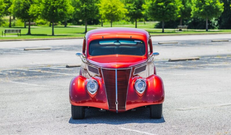 
								1937 Ford Custom Slantback Restomod full									