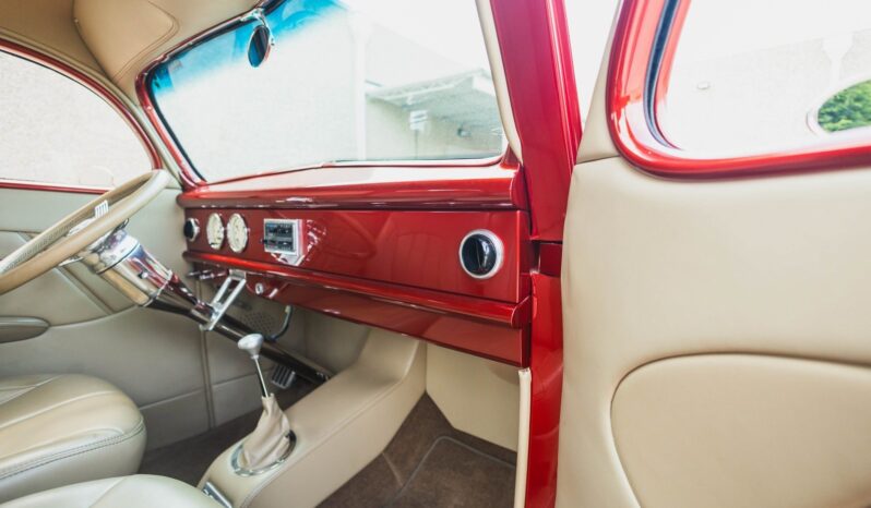 
								1937 Ford Custom Slantback Restomod full									