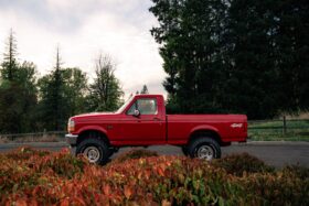 1995 Ford F-150 XL 4×4 5-Speed