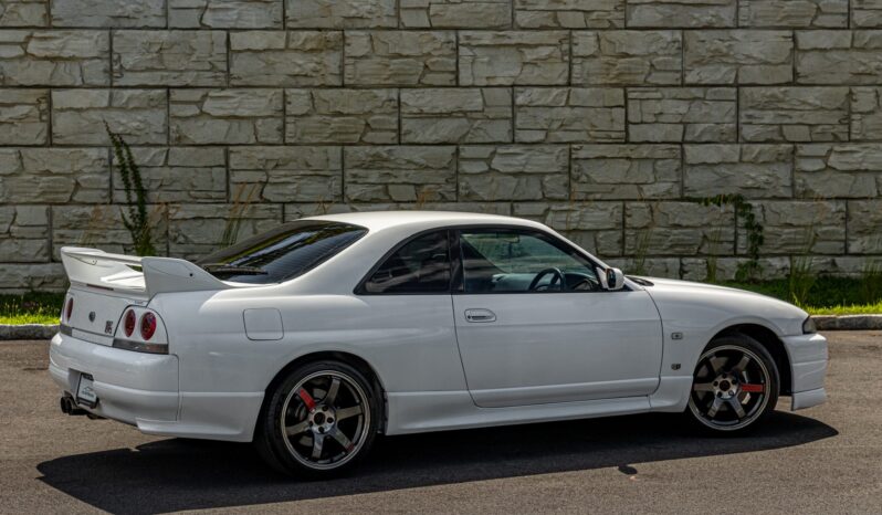 
								1995 Nissan Skyline GT-R full									