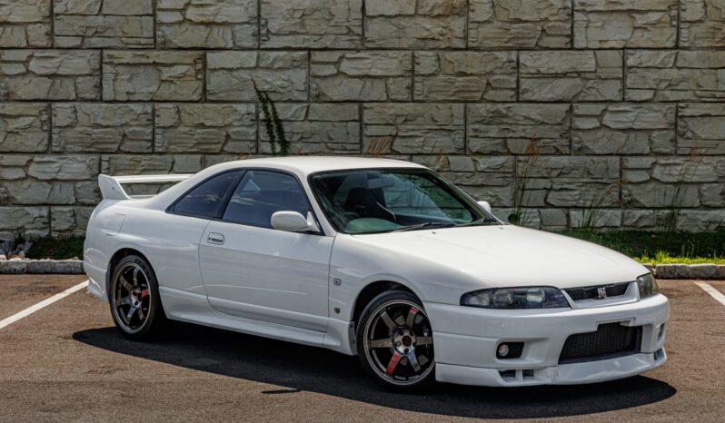 
								1995 Nissan Skyline GT-R full									