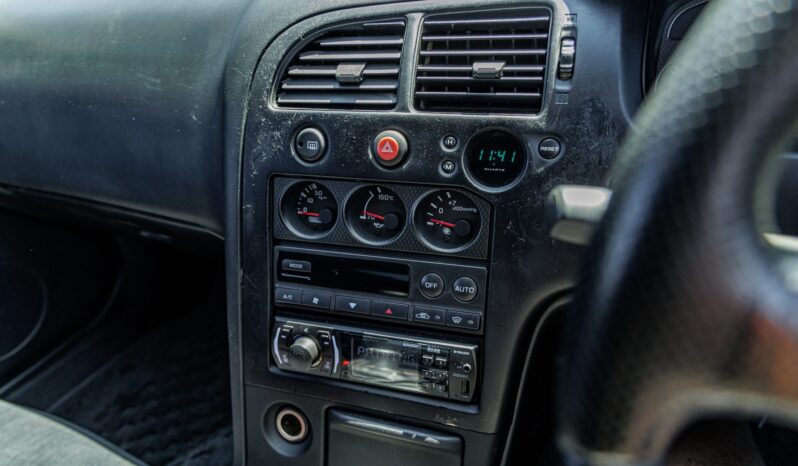 
								1995 Nissan Skyline GT-R full									