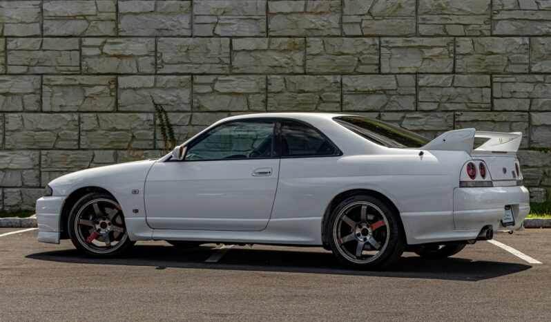 
								1995 Nissan Skyline GT-R full									
