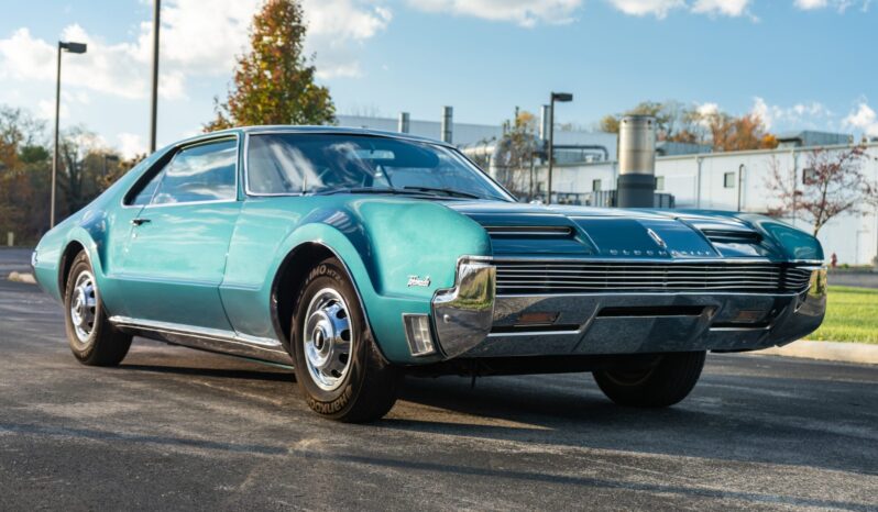 1966 Oldsmobile Toronado Deluxe 1