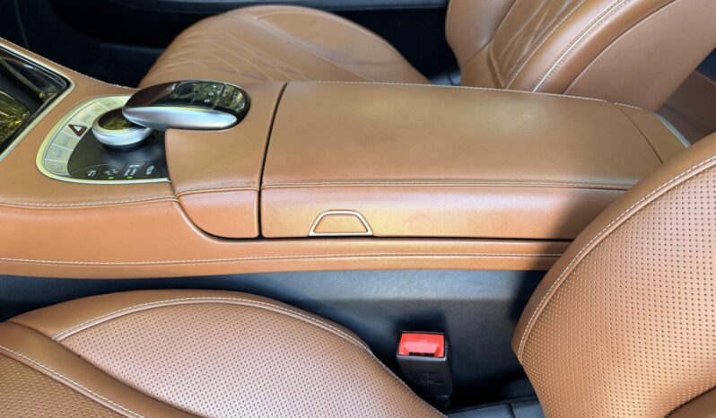 
								2017 Mercedes-Benz S550 Coupe 4MATIC full									