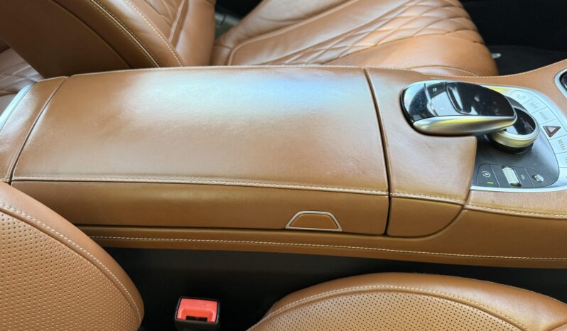 
								2017 Mercedes-Benz S550 Coupe 4MATIC full									