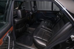 
										1989 Mercedes-Benz 560SEL full									