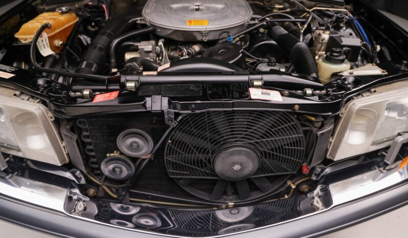 
								1989 Mercedes-Benz 560SEL full									