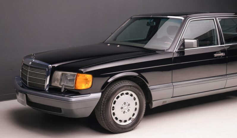 
								1989 Mercedes-Benz 560SEL full									