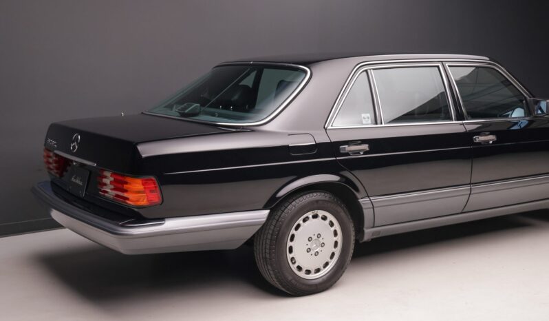 
								1989 Mercedes-Benz 560SEL full									