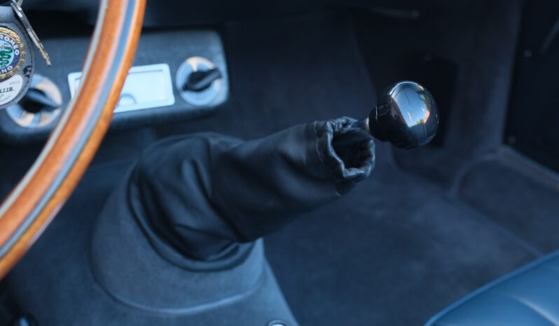 
								1964 Alfa Romeo 2600 Spider full									