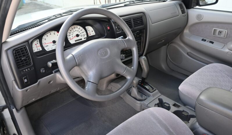 
								2001 Toyota Tacoma SR5 Xtracab 4×4 full									