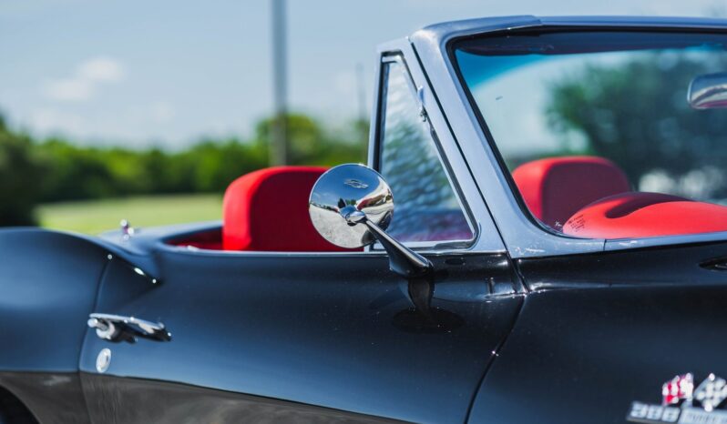 
								1965 Chevrolet Corvette 396 Custom Restomod full									