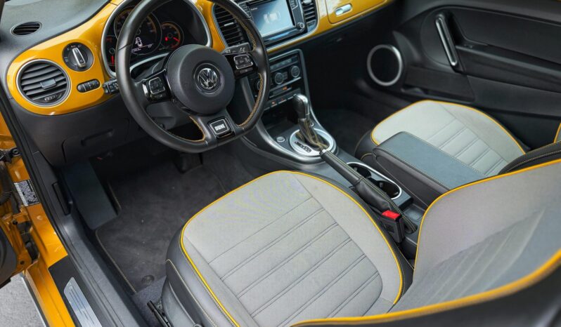 
								2017 Volkswagen Beetle Dune full									