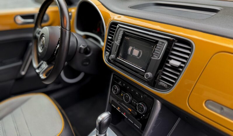 
								2017 Volkswagen Beetle Dune full									