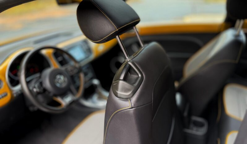 
								2017 Volkswagen Beetle Dune full									