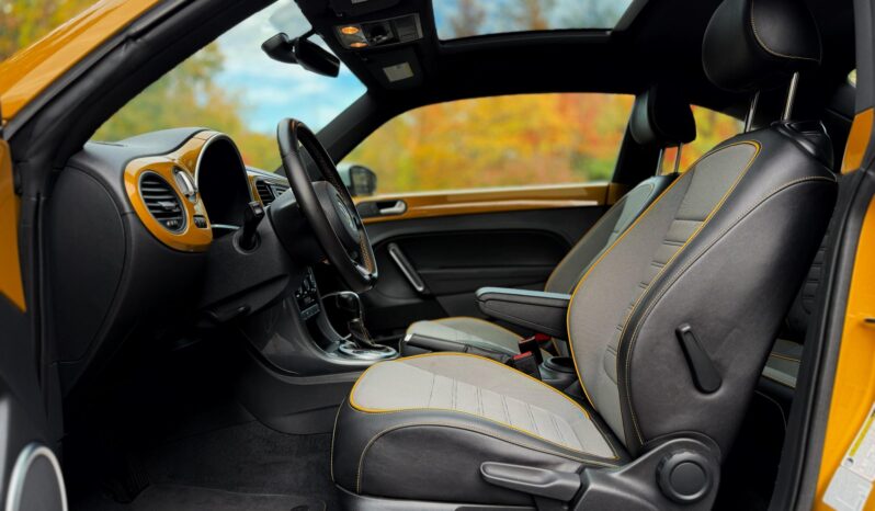 
								2017 Volkswagen Beetle Dune full									