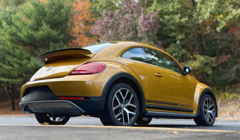 
								2017 Volkswagen Beetle Dune full									