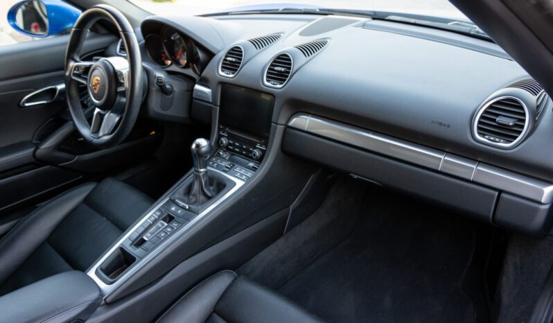 
								2018 Porsche 718 Boxster S 6-Speed full									