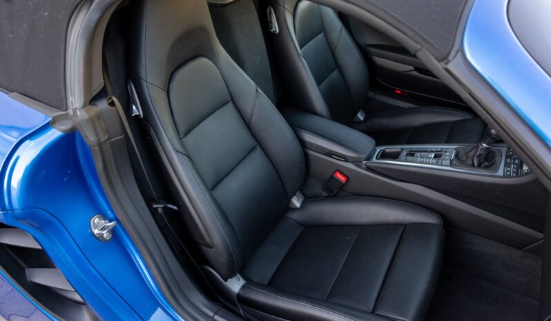 
								2018 Porsche 718 Boxster S 6-Speed full									