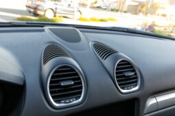 
										2018 Porsche 718 Boxster S 6-Speed full									