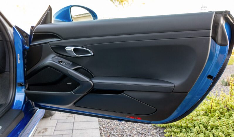 
								2018 Porsche 718 Boxster S 6-Speed full									