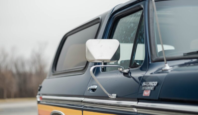 
								1978 Ford Bronco Free Wheeling 7.3L Godzilla full									