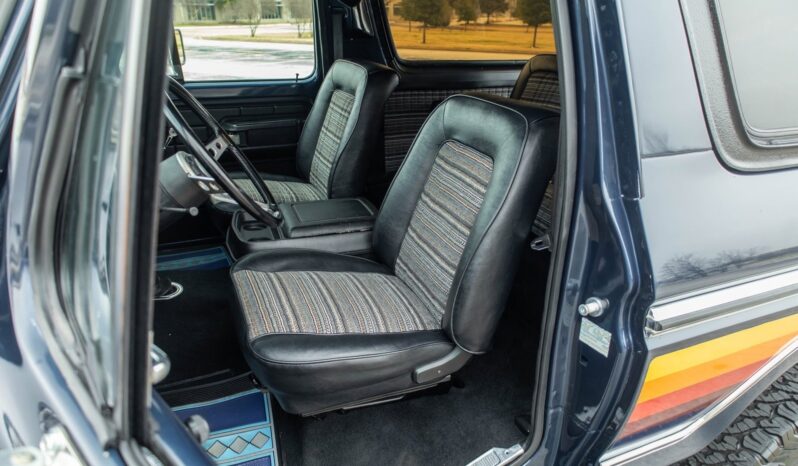 
								1978 Ford Bronco Free Wheeling 7.3L Godzilla full									