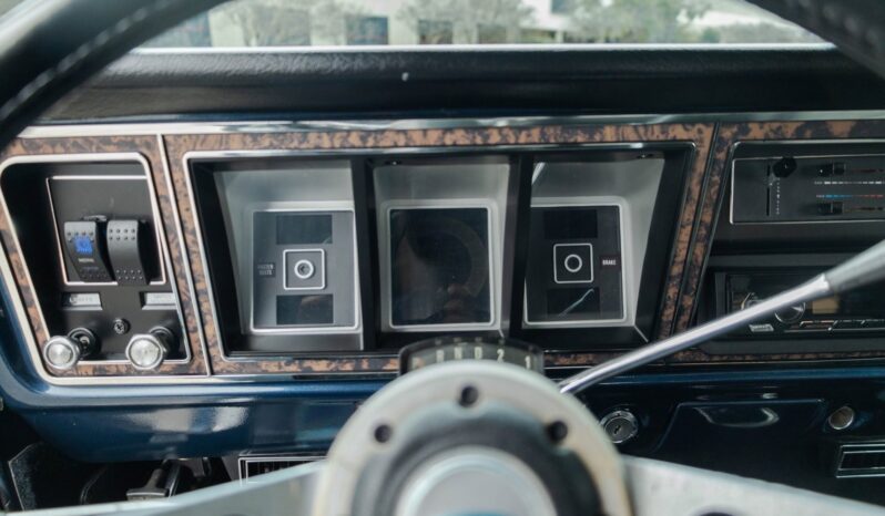 
								1978 Ford Bronco Free Wheeling 7.3L Godzilla full									