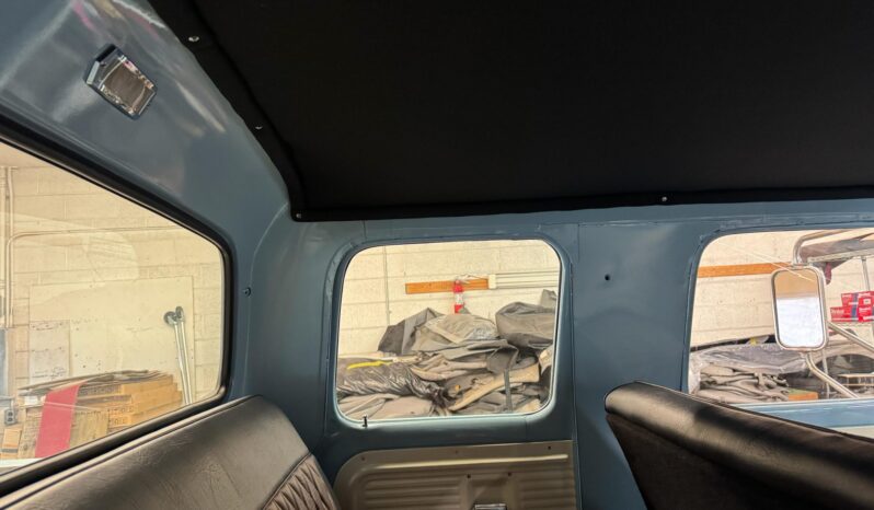 
								1971 Ford F-250 Custom Crew Cab 4×4 4-Speed full									