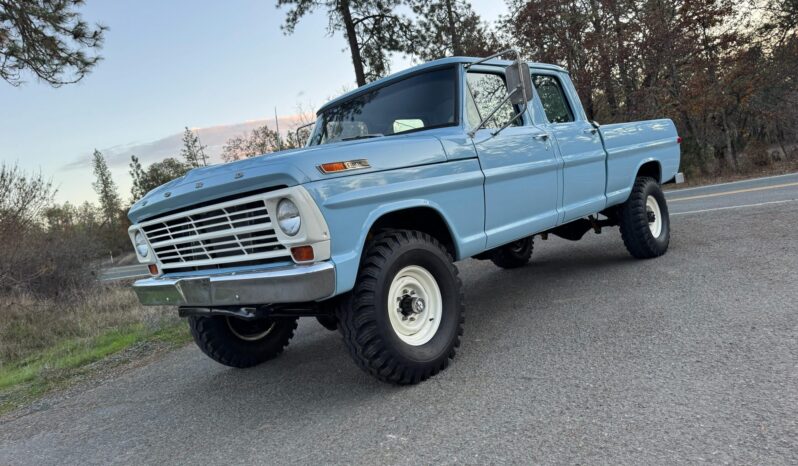 1971 Ford F-250 Custom Crew Cab 4×4 4-Speed 1