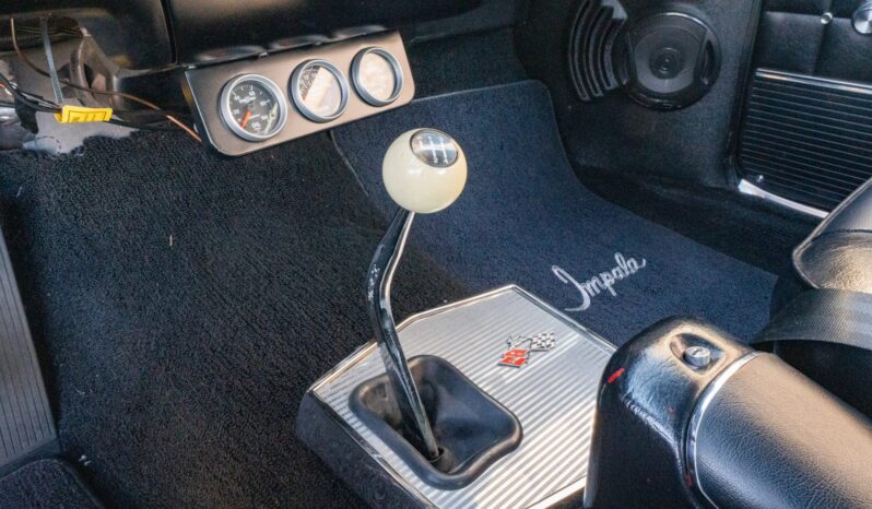 
								1962 Chevrolet Impala Sport Coupe 4-Speed full									