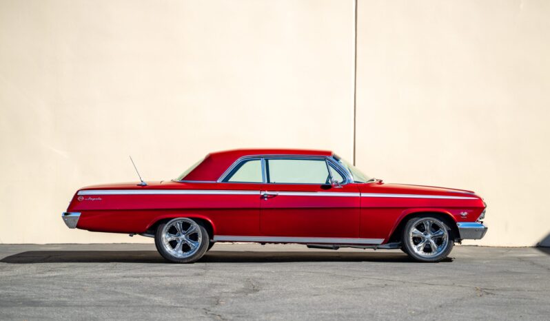 
								1962 Chevrolet Impala Sport Coupe 4-Speed full									