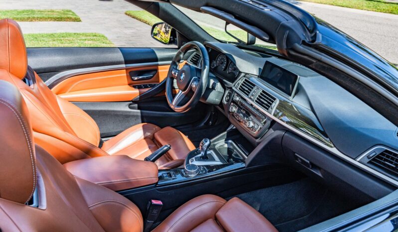 
								2016 BMW M4 Convertible full									