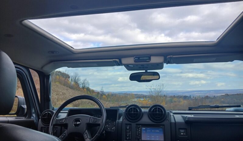 
								2005 Hummer H2 SUT full									