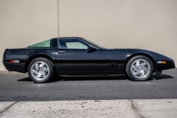 
										1990 Chevrolet Corvette ZR-1 full									
