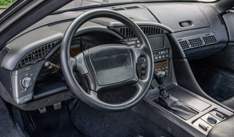 
								1990 Chevrolet Corvette ZR-1 full									