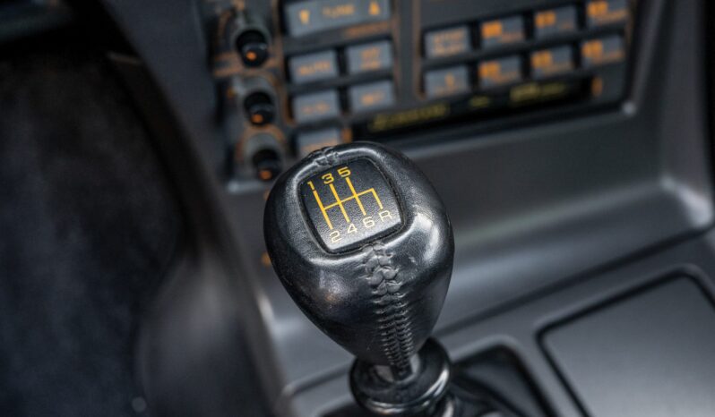 
								1990 Chevrolet Corvette ZR-1 full									