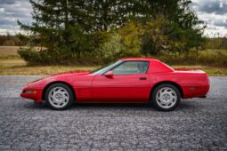 
										1991 Chevrolet Corvette Convertible full									