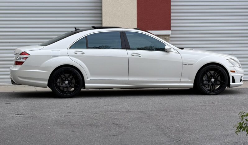 
								2007 Mercedes-Benz S65 AMG full									