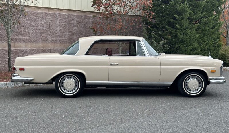 
								1969 Mercedes-Benz 280SE Coupe full									