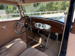 
										1932 Ford Model 18 Deluxe Tudor Sedan full									