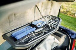 
										1994 BMW 850CSi 6-Speed full									