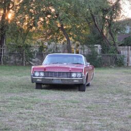 
										1967 Lincoln Continental Convertible full									