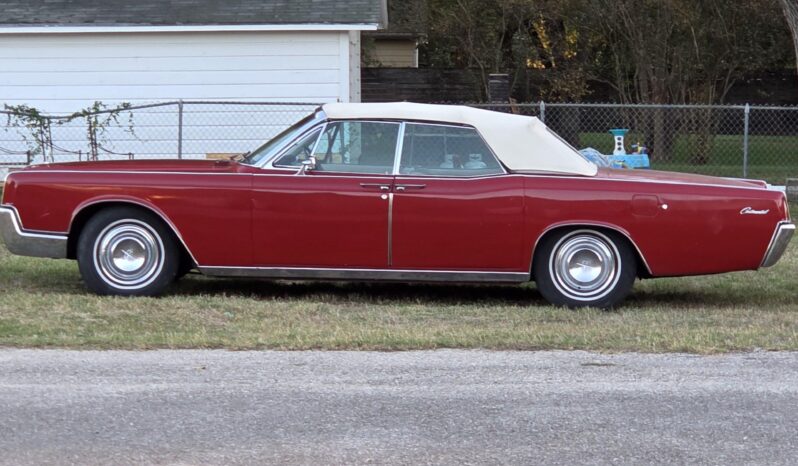 
								1967 Lincoln Continental Convertible full									