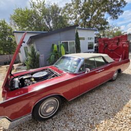 
										1967 Lincoln Continental Convertible full									