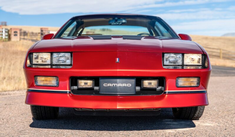 
								1987 Chevrolet Camaro Z28 IROC-Z full									