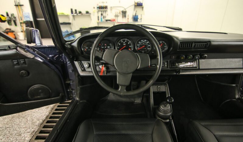 
								1983 Porsche 911 Turbo full									