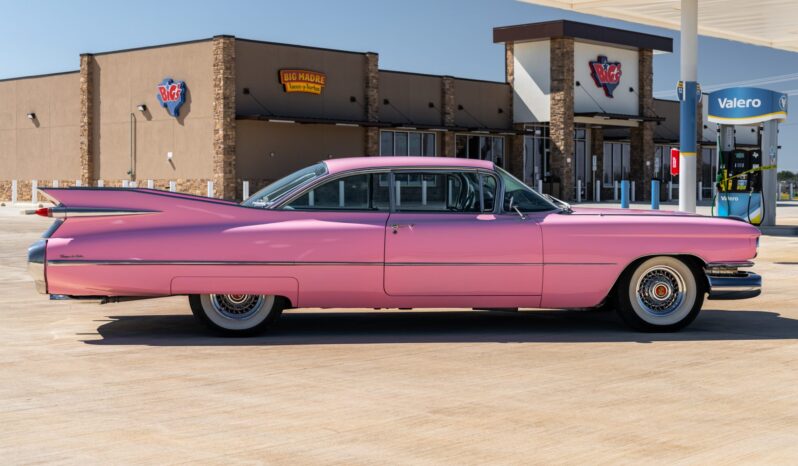 
								1959 Cadillac Coupe DeVille full									