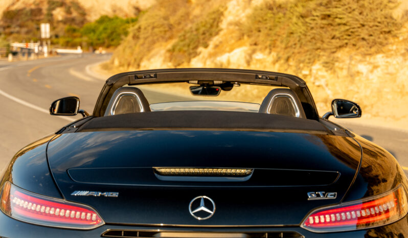 
								2018 Mercedes-AMG GT C Roadster full									